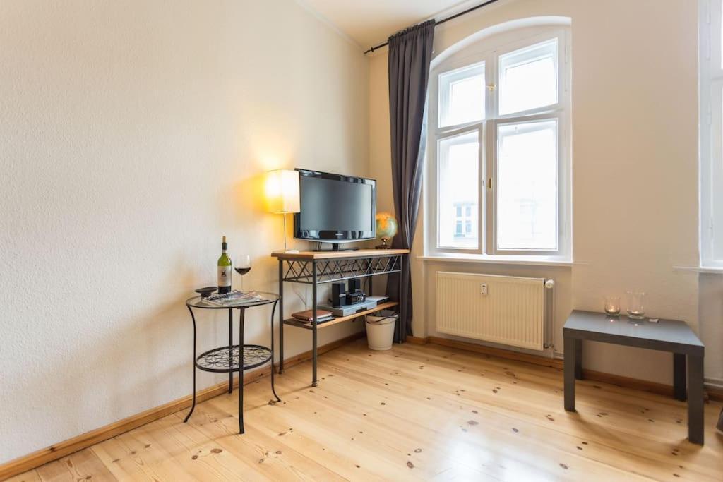 Zentrale Altbauwohnung Im Helmholtzkiez Berlín Exteriér fotografie